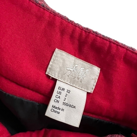 H&M | Wool Skirt | Red and Gray | Side Zipper and Front Slit - Picture 4 of 4